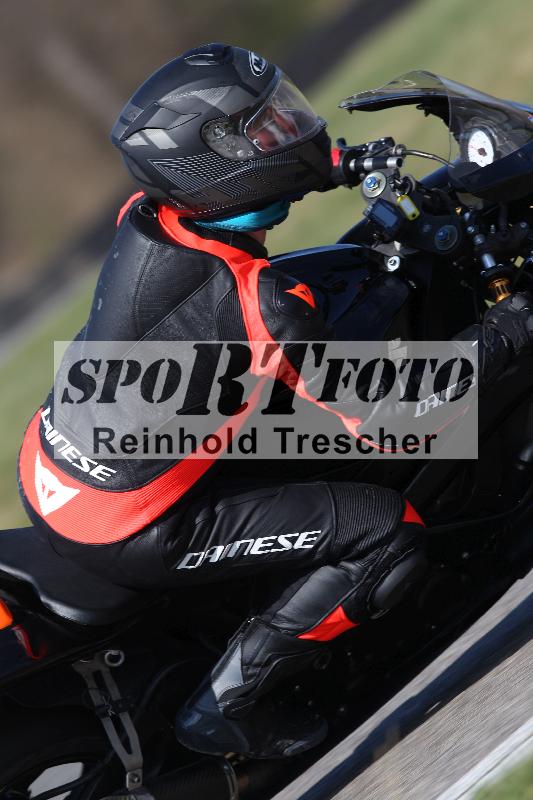 Archiv-2022/05 04.04.2022 Plüss Moto Sport ADR/Einsteiger/679